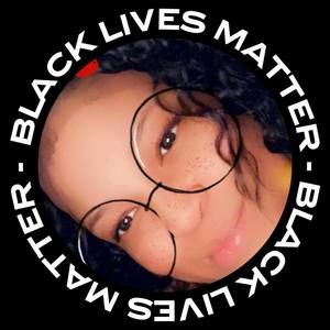 Meet your Posher, Monique